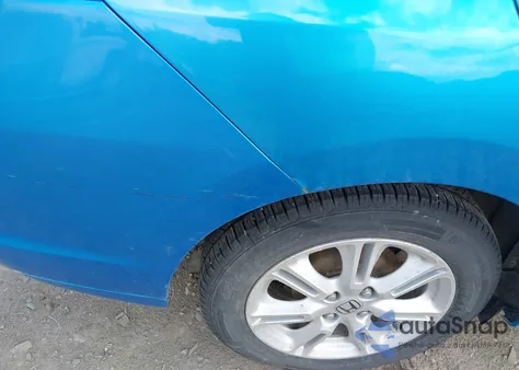 2010 Honda Insight Ex from USA, damaged, VIN JHMZE2H78AS023102